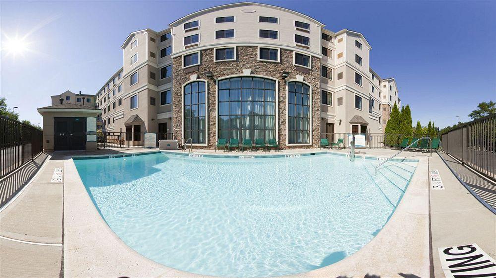 Homewood Suites By Hilton Eatontown Exterior photo