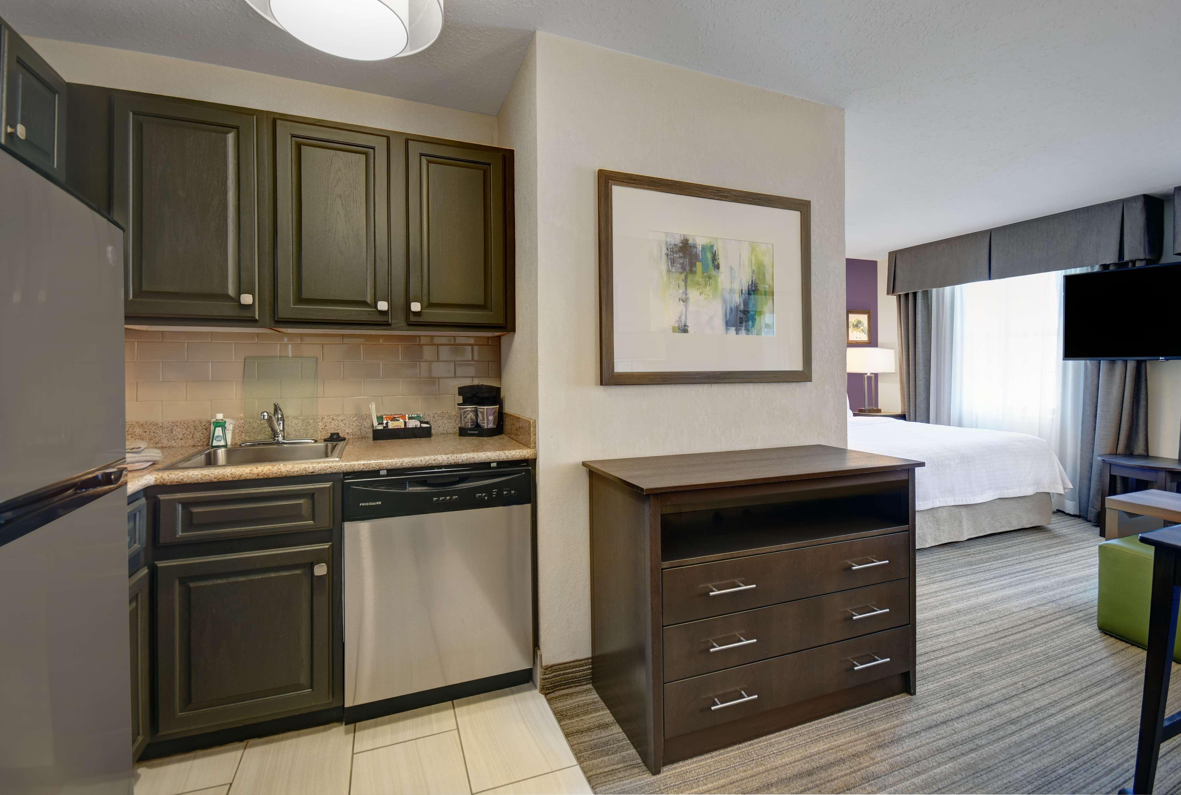 Homewood Suites By Hilton Eatontown Exterior photo