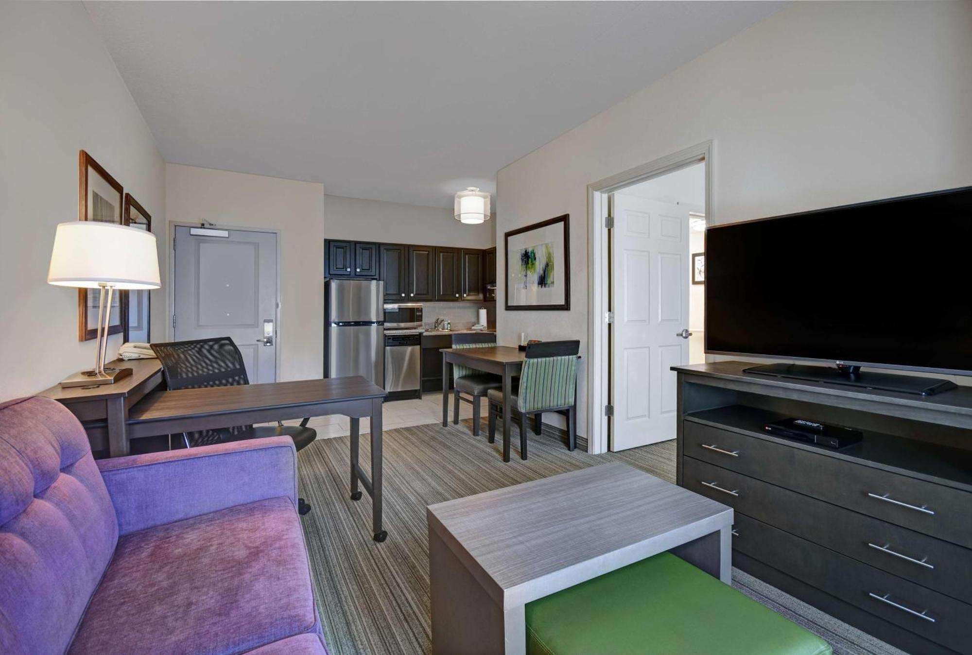 Homewood Suites By Hilton Eatontown Exterior photo