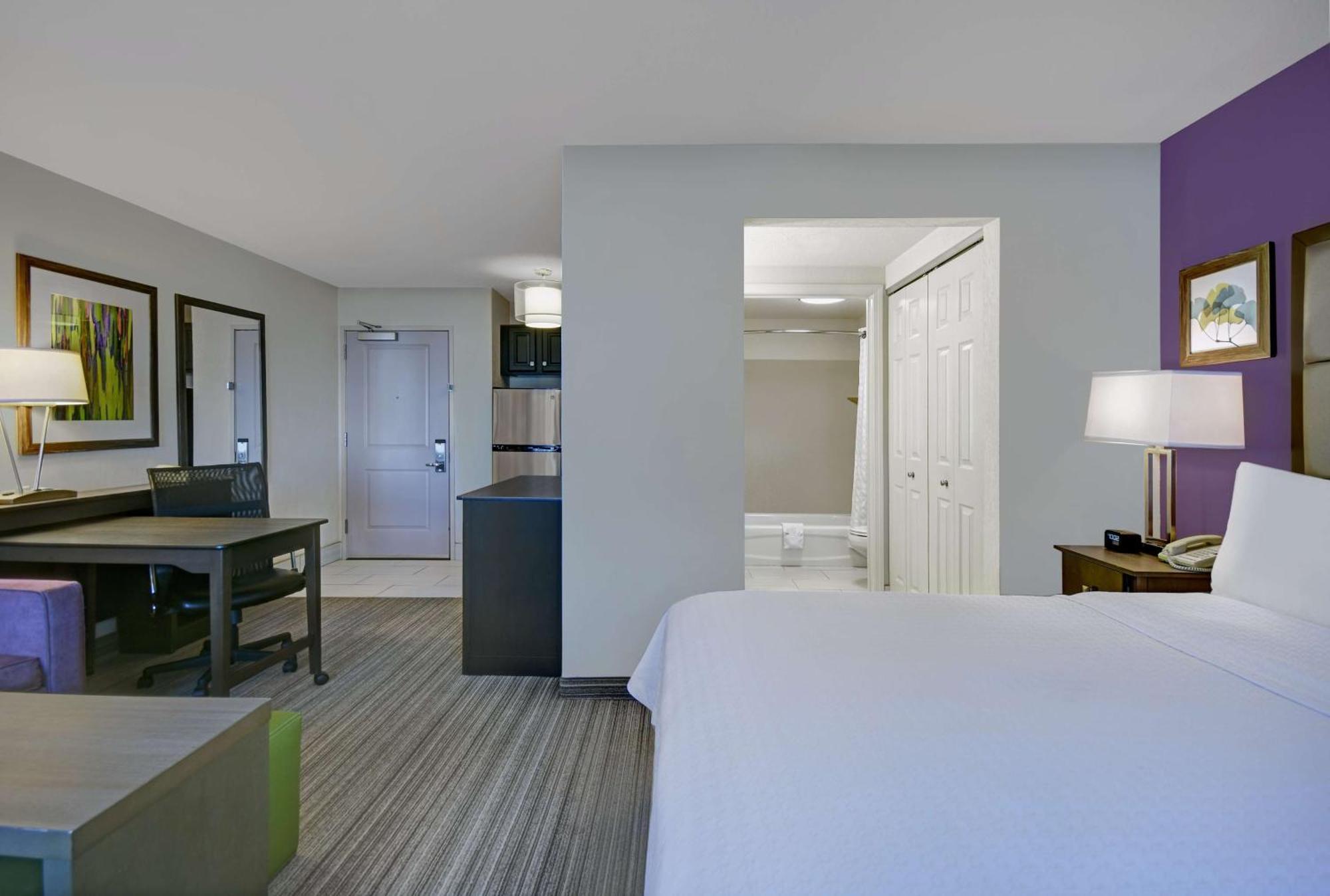 Homewood Suites By Hilton Eatontown Exterior photo