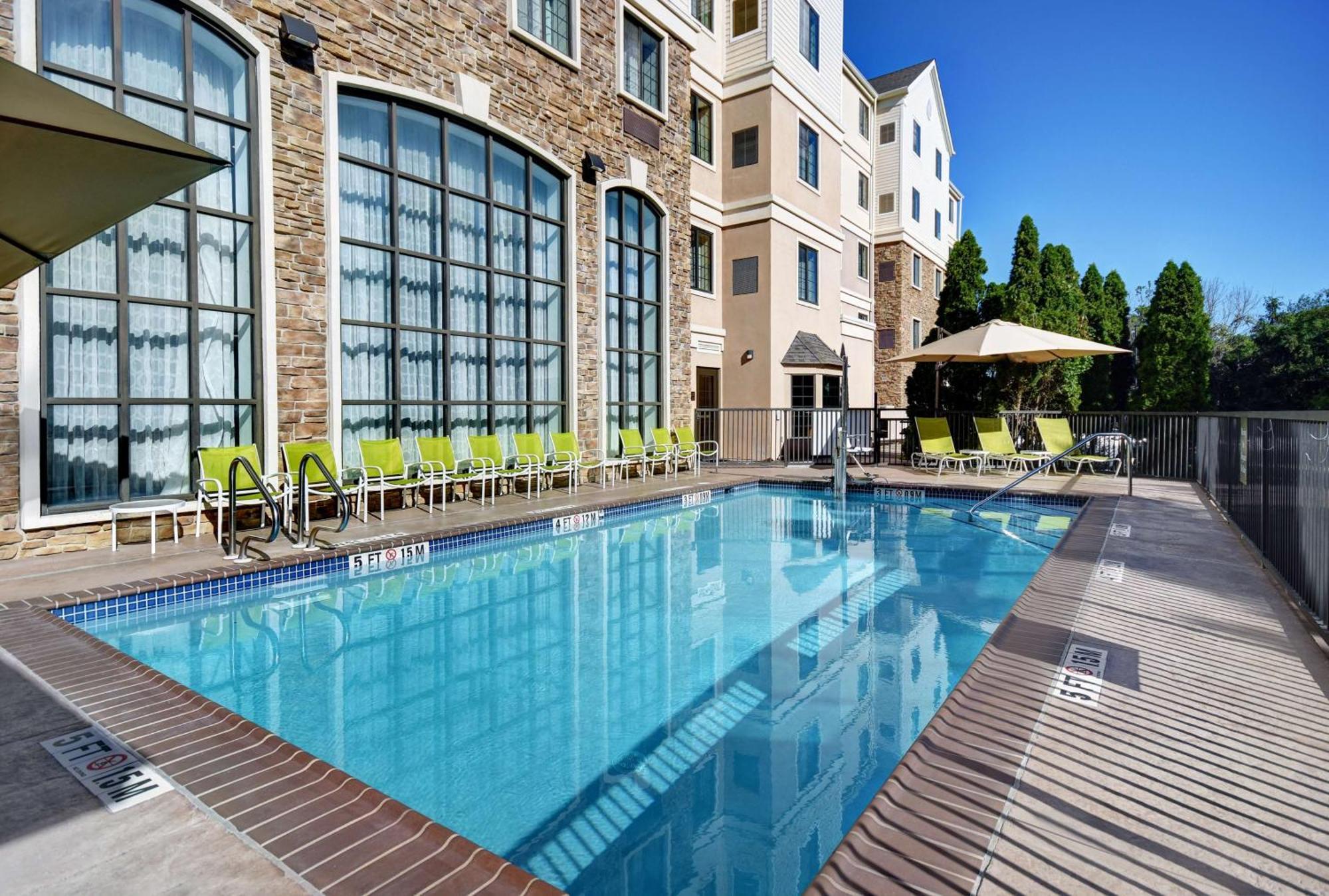 Homewood Suites By Hilton Eatontown Exterior photo