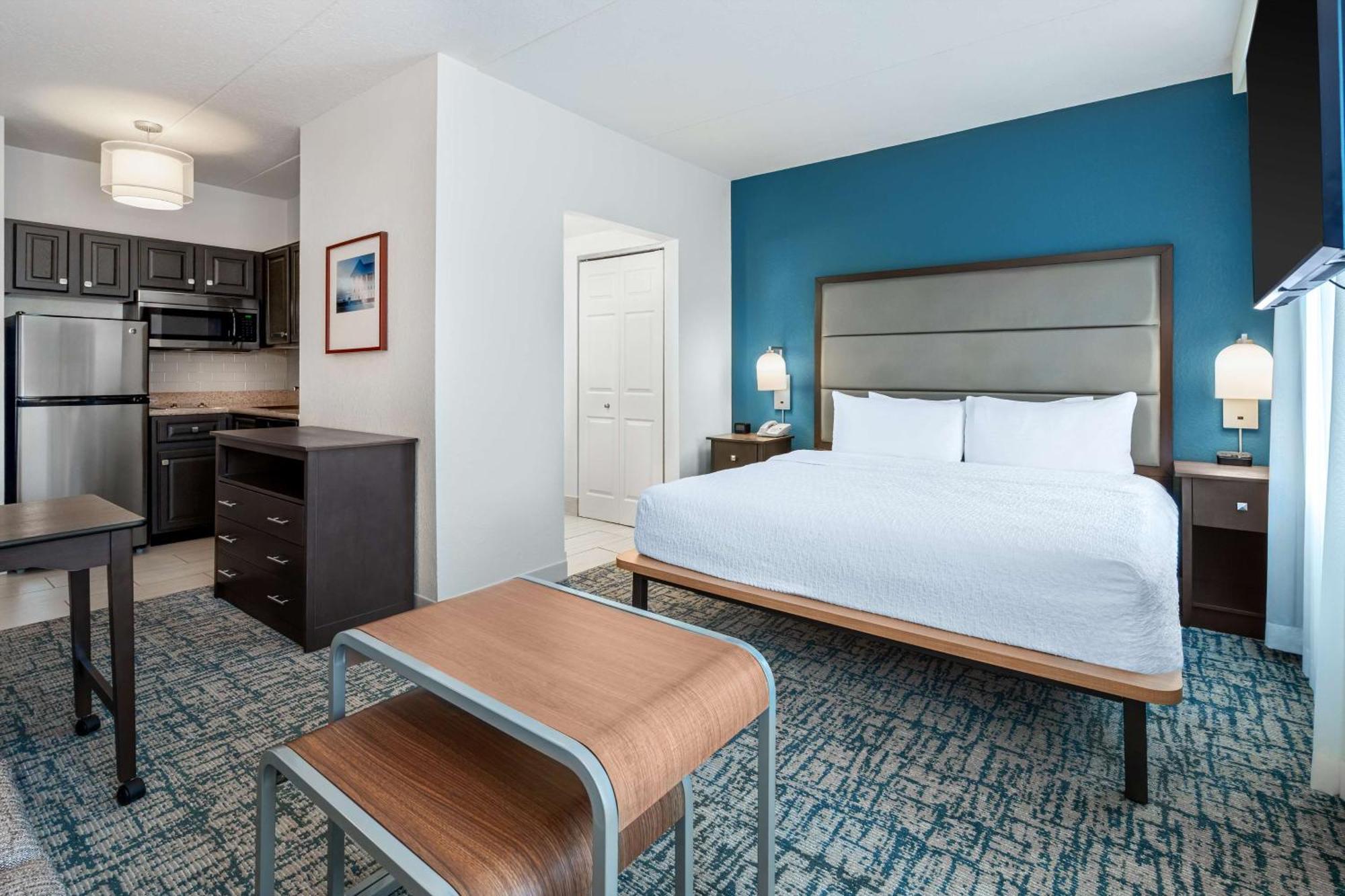 Homewood Suites By Hilton Eatontown Exterior photo