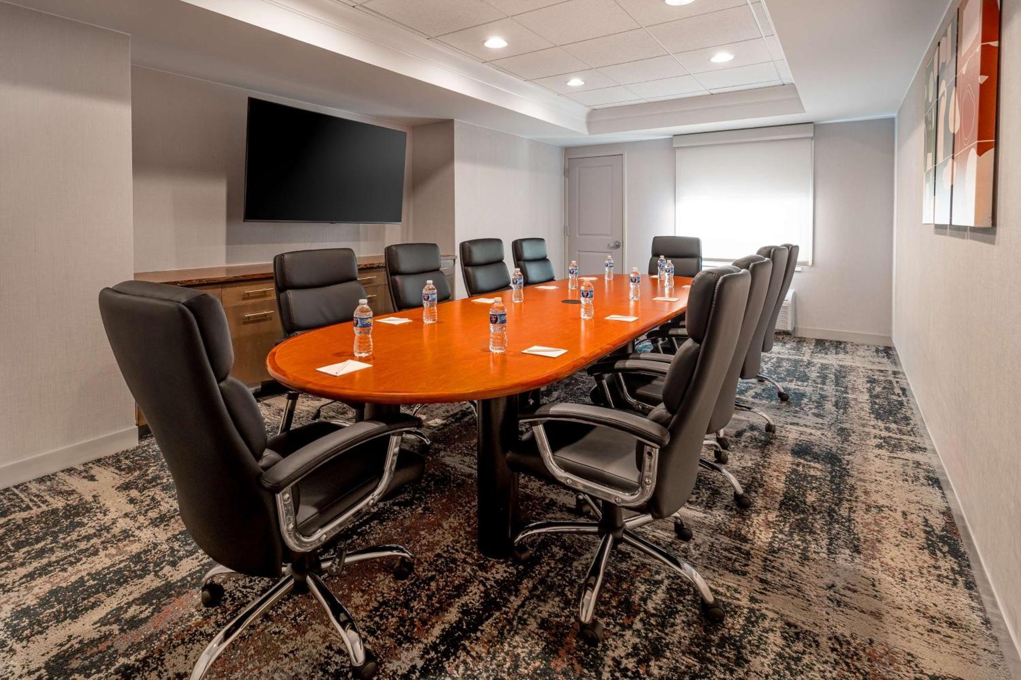 Homewood Suites By Hilton Eatontown Exterior photo