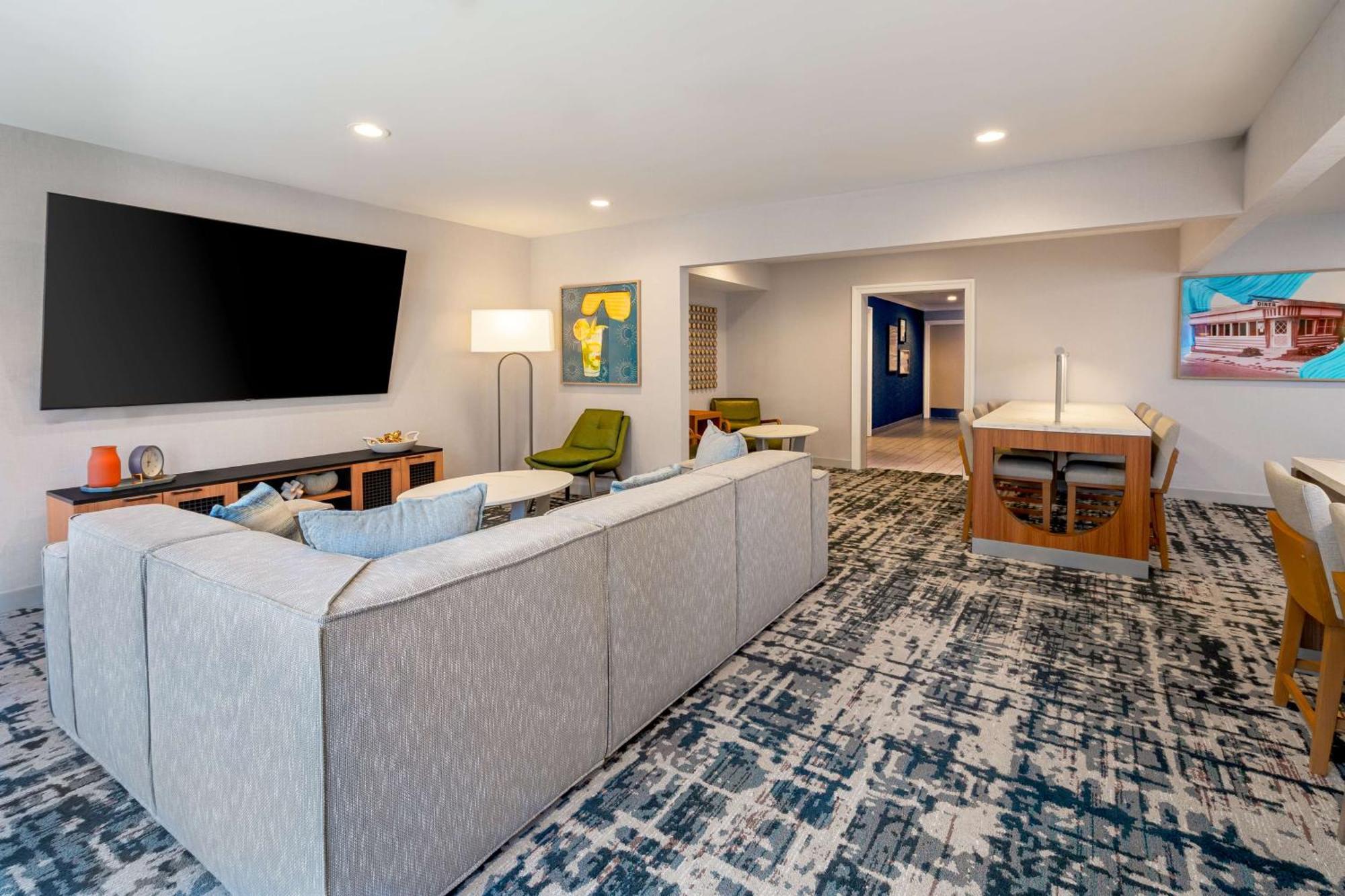 Homewood Suites By Hilton Eatontown Exterior photo