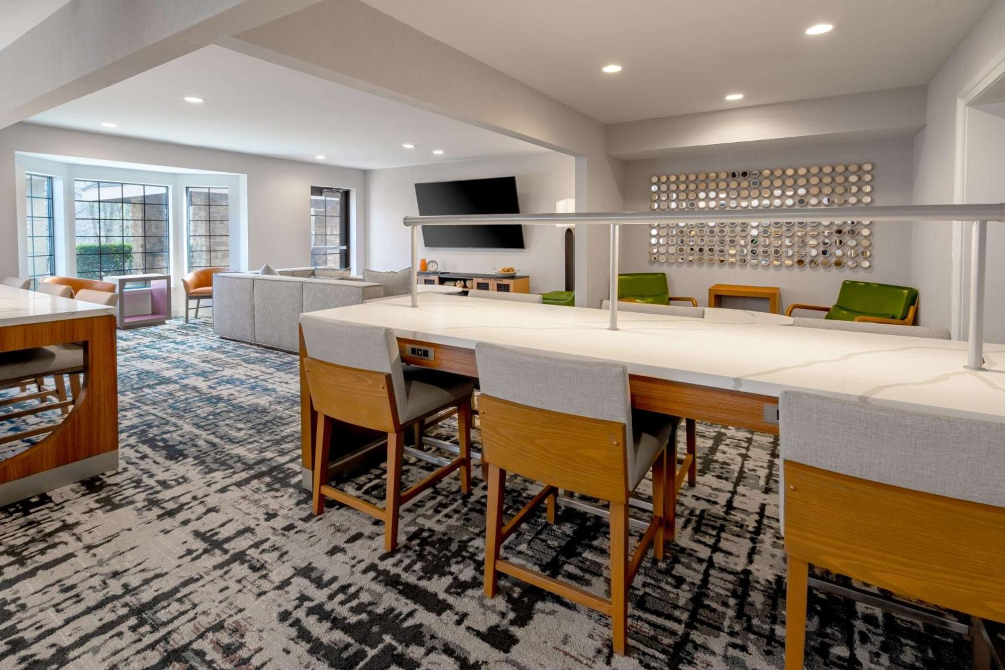 Homewood Suites By Hilton Eatontown Exterior photo