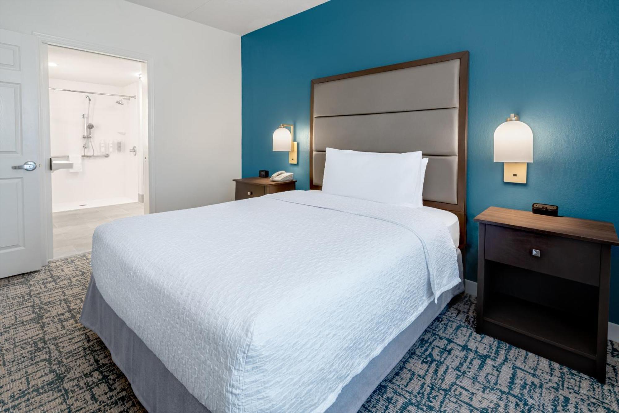Homewood Suites By Hilton Eatontown Exterior photo