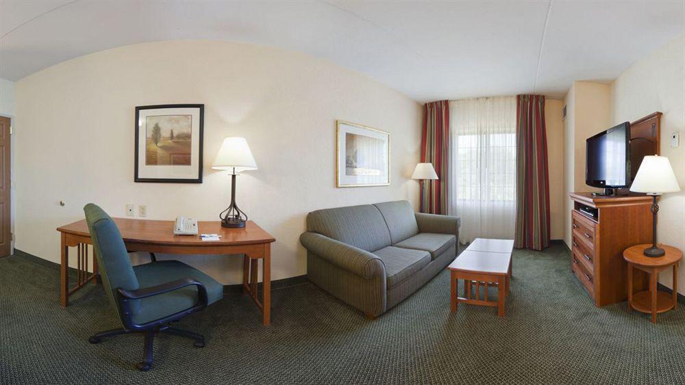 Homewood Suites By Hilton Eatontown Exterior photo